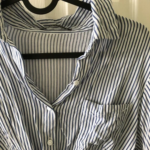 Striped Crop Top - Picture 2 of 8